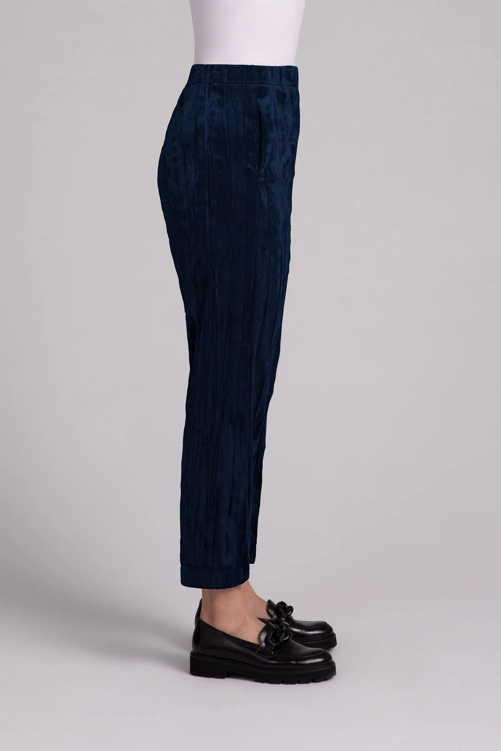 Crinkle Velvet Half Cuff Jogger Pant | Navy