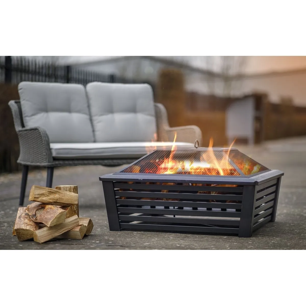 Dellonda DG43 35" Black Square Outdoor Fire Pit