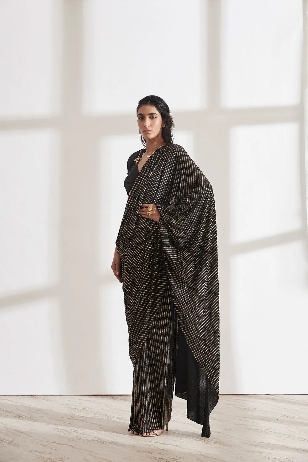 Metallic 2.0 Sari with New Knot Top