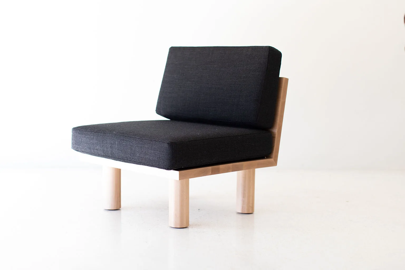 Modern Suelo Side Chair - Turned Leg - 0421